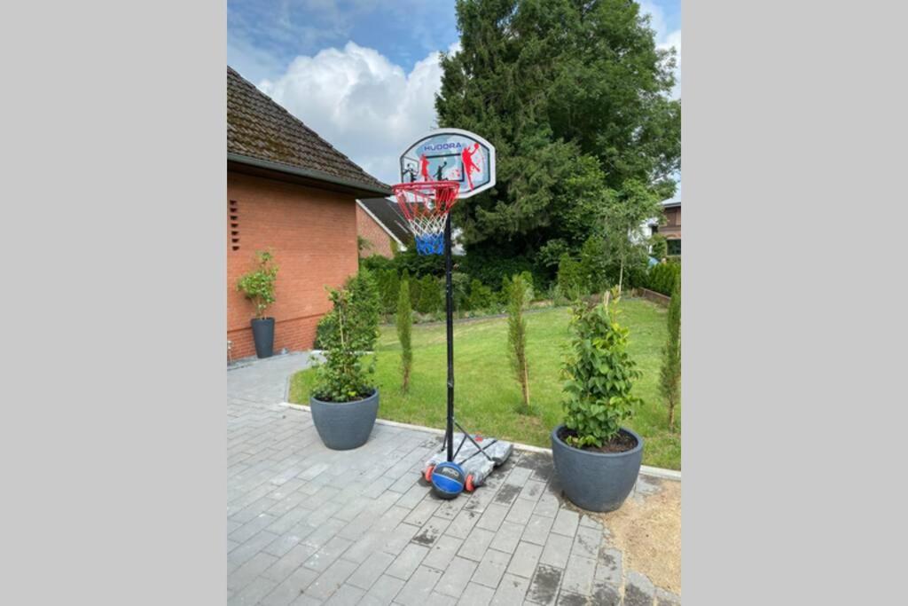 Schoene Wohnung Mit Garten Beim Outletcenter 5 Km Boostedt Exterior foto